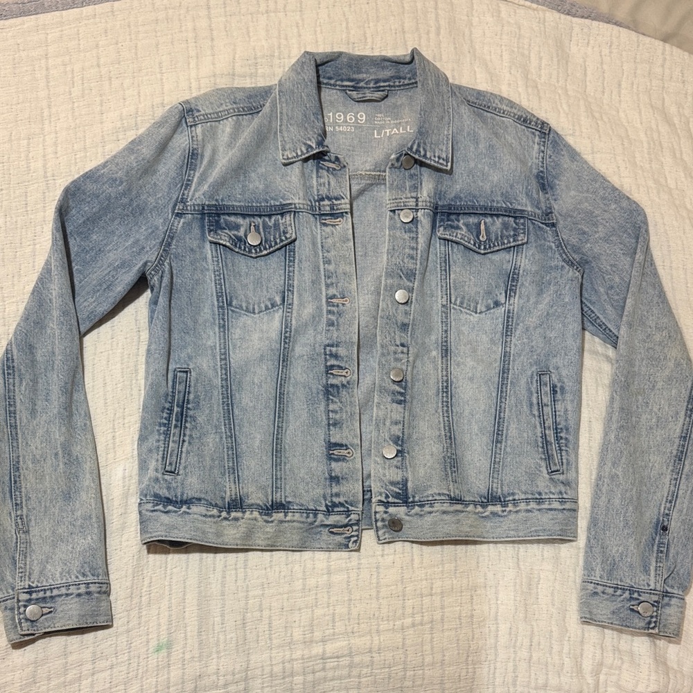 GAP Women's Large TALL Light Blue Denim Jacket
